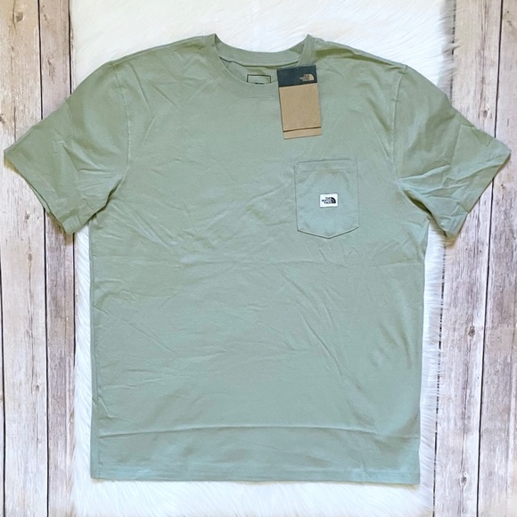 The North Face Men’s Heritage Patch Pocket Short Sleeve Tee - Picture 1 of 5